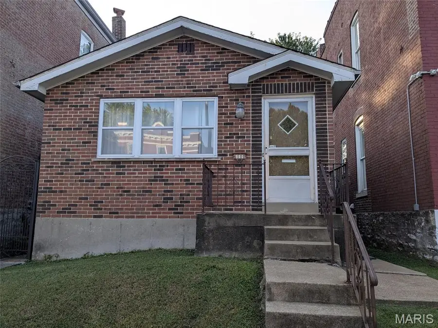 6110 Virginia Avenue, Saint Louis, MO 63111 - #2
