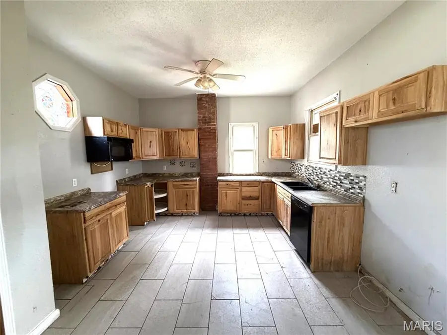 946 Union Street, Alton, IL 62002 - #2