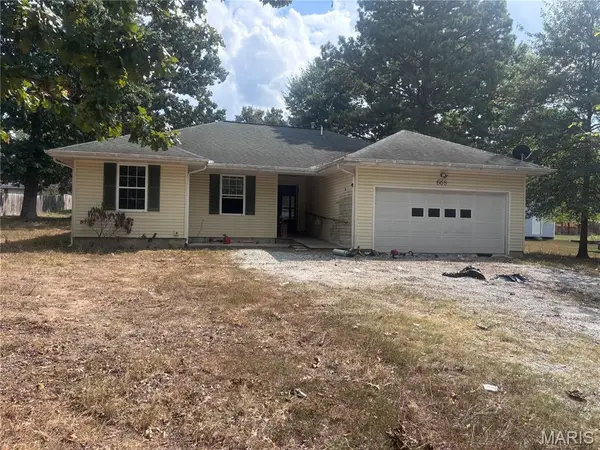 668 Lone Pine Road, Houston, MO 65483
