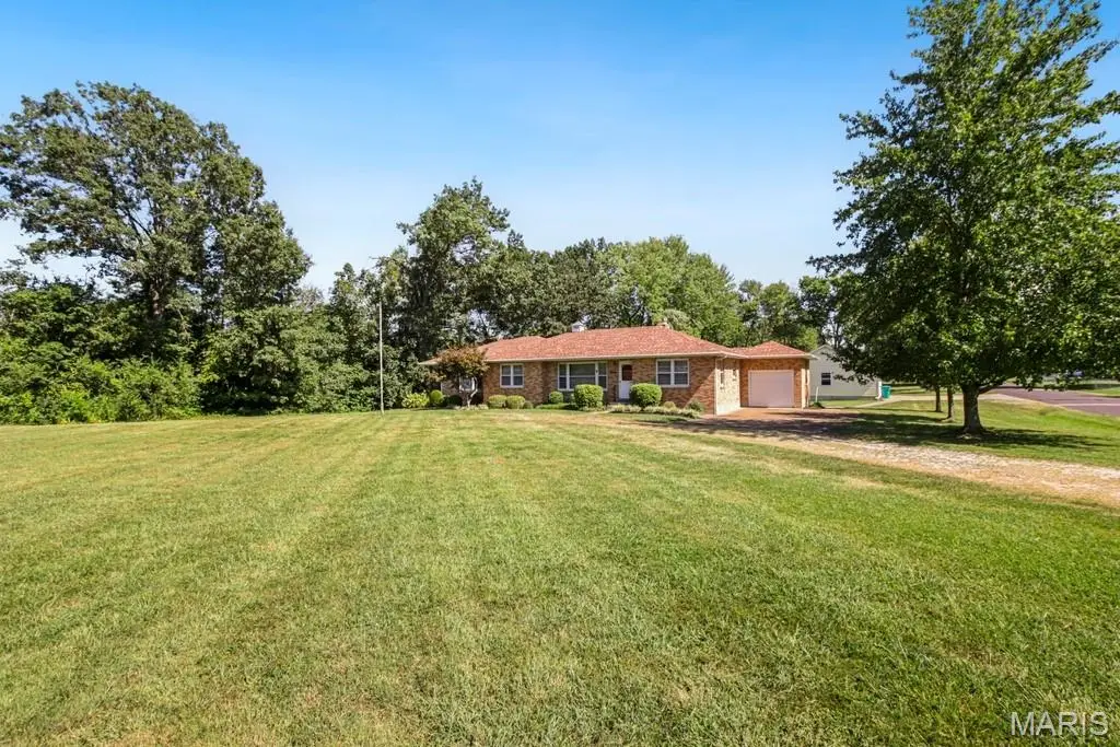 996 W Springfield Road, Sullivan, MO 63080 - #1