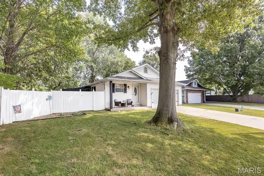 712 Country Oaks Lane, O Fallon, IL 62269 - #2