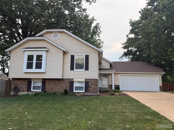 746 Galway Drive, Ballwin, MO 63021
