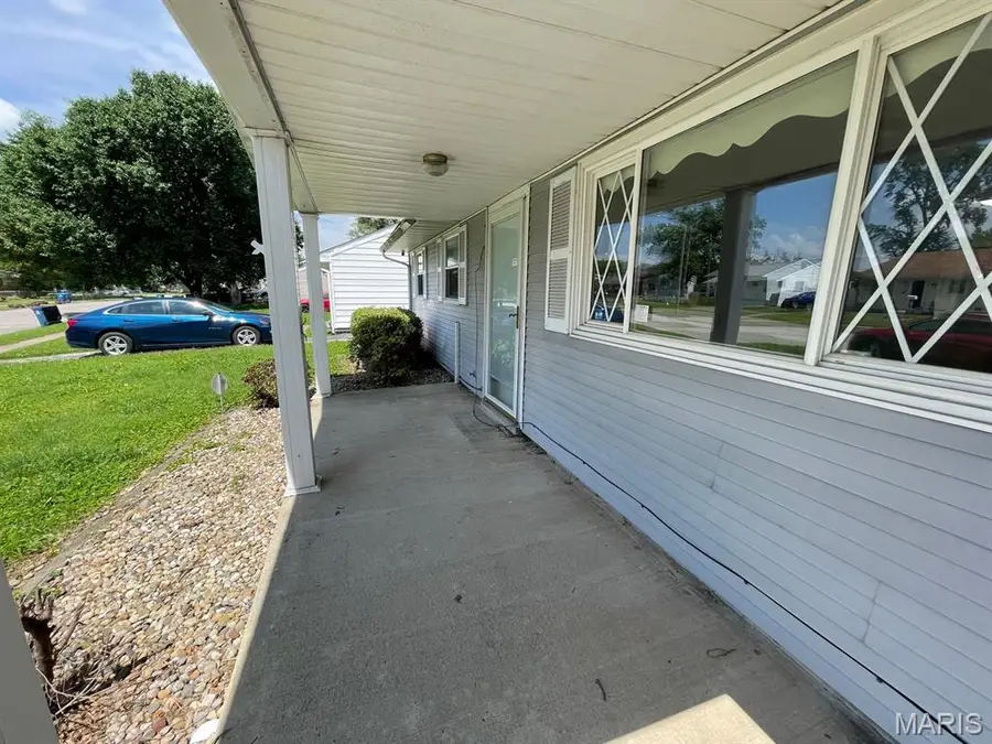 15 Briarcliff Drive, Granite City, IL 62040 - #2