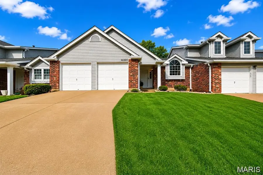 13305 Woodlake Village Court, Saint Louis, MO 63141 - #3