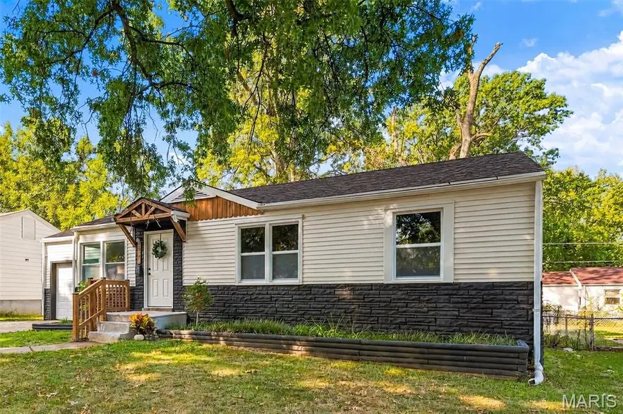 10501 Hoyt Drive, Saint Louis, MO 63137 - #3