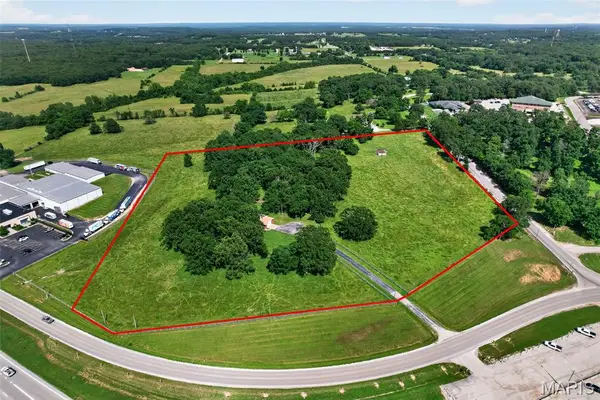 122a Mm Highway, Lebanon, MO 65536
