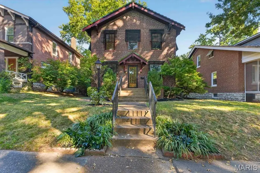 7051 Waterman Avenue, Saint Louis, MO 63130 - #2