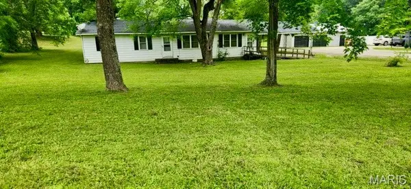 19225 Goldfinch Drive, Marble Hill, MO 63764