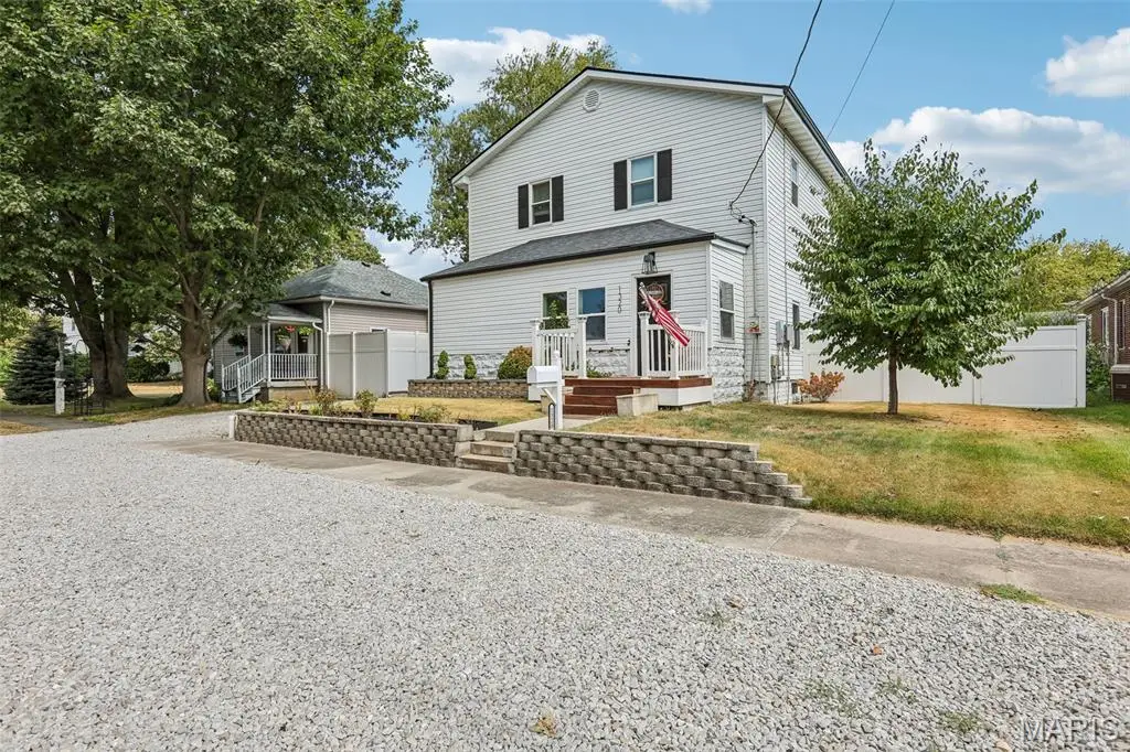 1320 N Monroe Street, Litchfield, IL 62056 - #1
