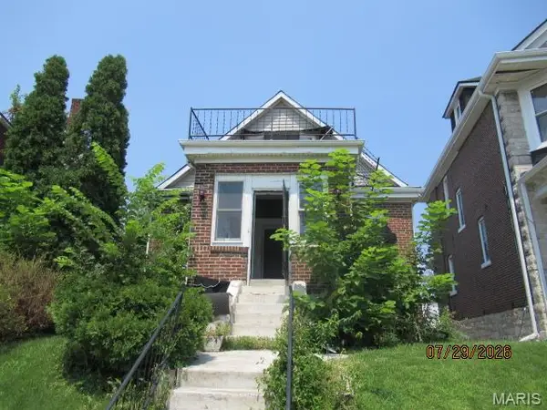 4569 Lewis Place, St Louis, MO 63113