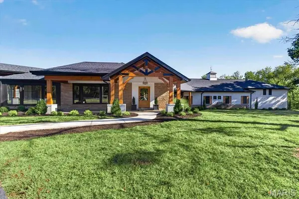 1824 Topping Road, Town and Country, MO 63131