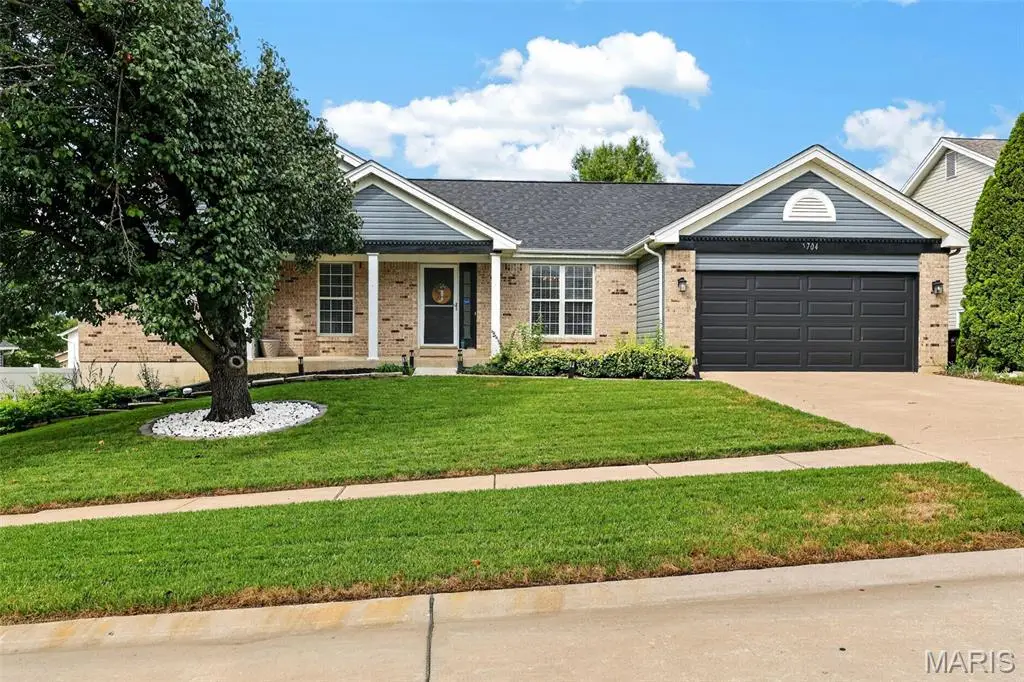1704 Fairview Farms Circle, Wentzville, MO 63385 - #1