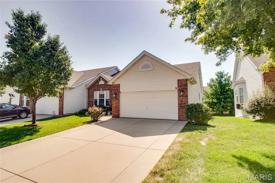 6814 Kensington Drive, Maryville, IL 62062 - #2