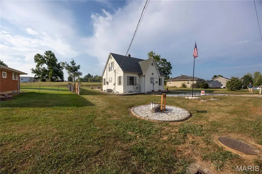 910 Bruce Street, Perryville, MO 63775 - #2