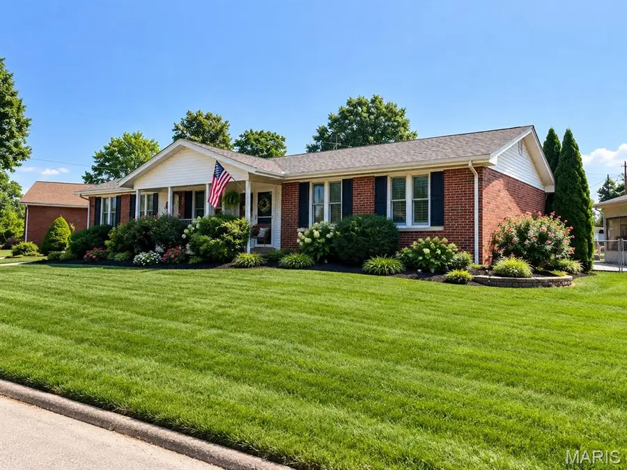 5213 Jerome Drive, Godfrey, IL 62035 - #2