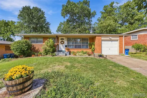 2327 Kenosho Avenue, St Louis, MO 63114