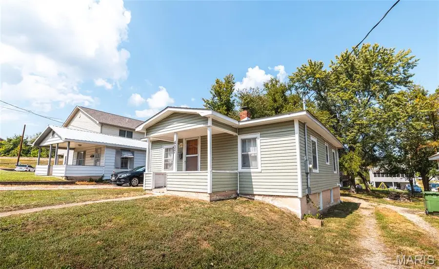 407 E 12th Street, Rolla, MO 65401 - #2