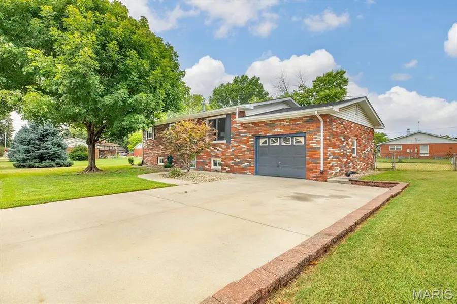 3209 Bluebird Lane, Granite City, IL 62040 - #2