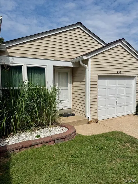 151 Cascade Terrace Drive, Ballwin, MO 63021