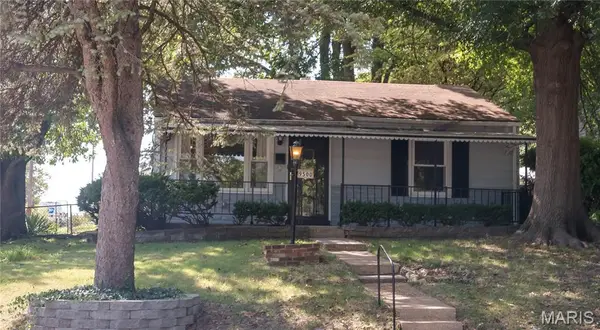 9500 Theodosia Avenue, Overland, MO 63114