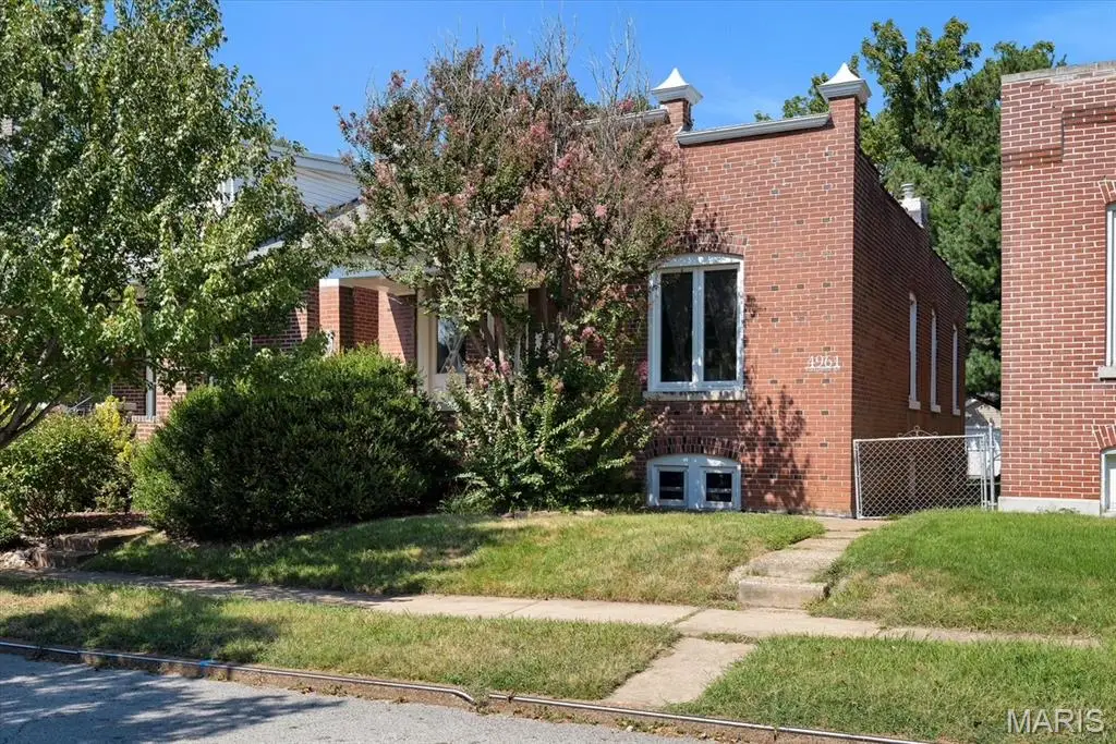 4961 Schollmeyer Avenue, Saint Louis, MO 63109 - #1