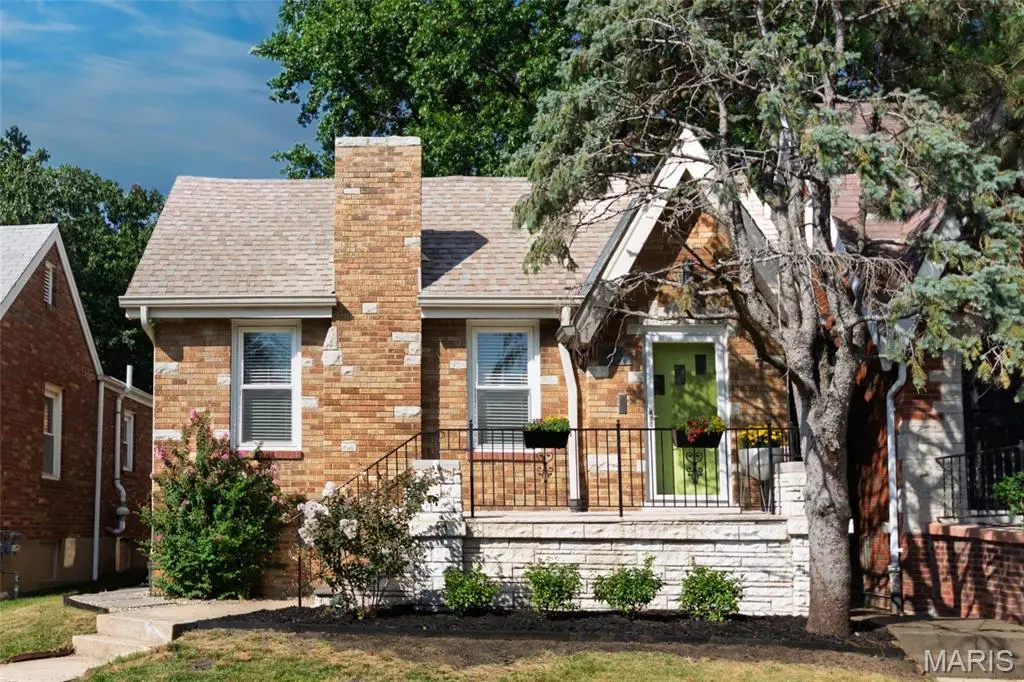 4979 Pernod Avenue, Saint Louis, MO 63139 - #1
