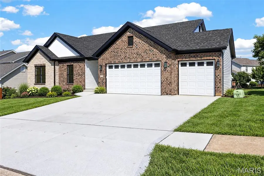 703 Vista Springs Court, Wentzville, MO 63385 - #2