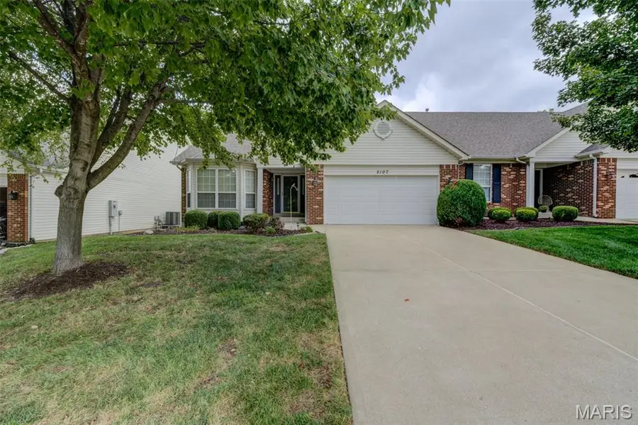 2107 Mcgregor Circle, Ofallon, MO 63368 - #3