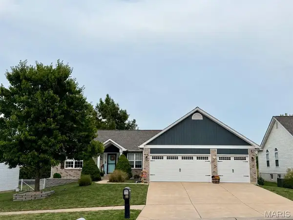156 Old Williamsburg Parkway, Wentzville, MO 63385