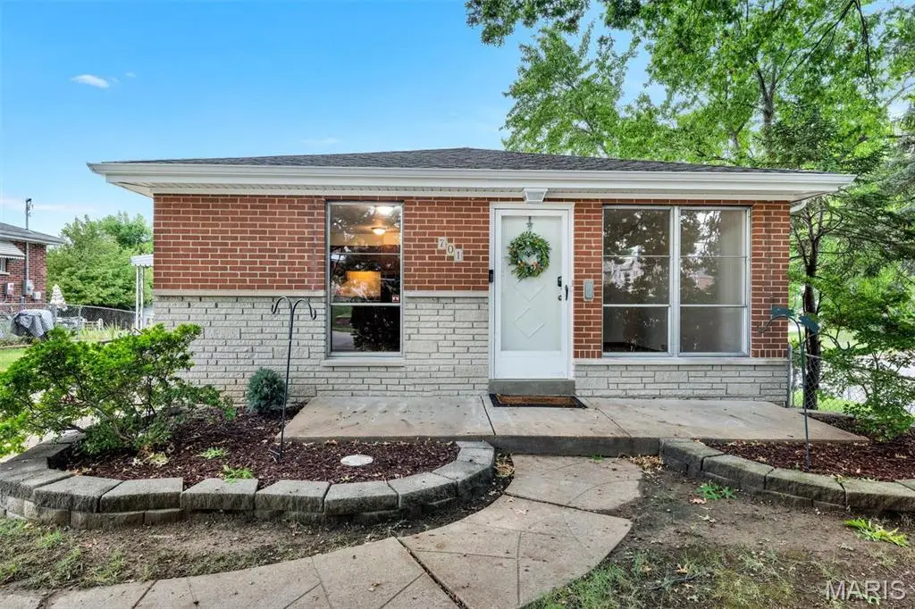 701 Avenue H, Saint Louis, MO 63125 - #1