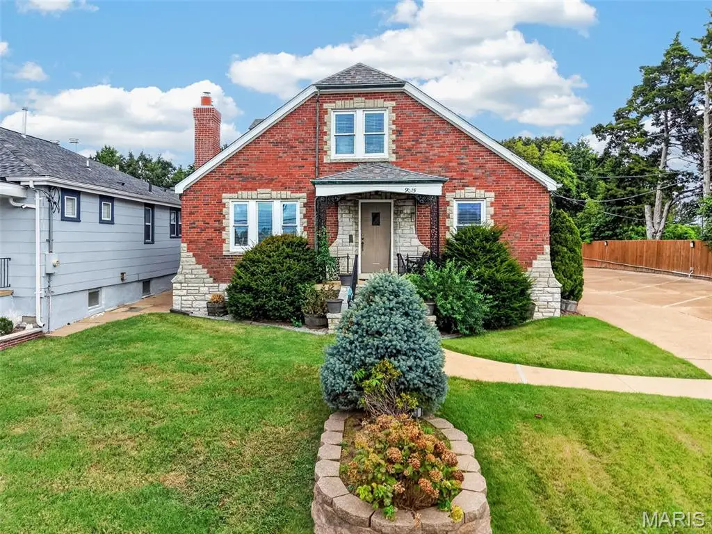 9015 Gravois Road, Affton, MO 63123 - #1