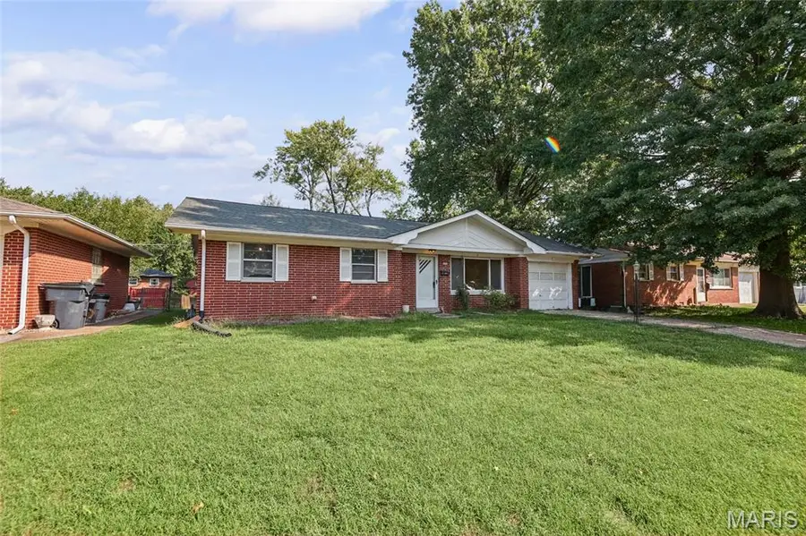4103 S Park Drive, Belleville, IL 62226 - #2