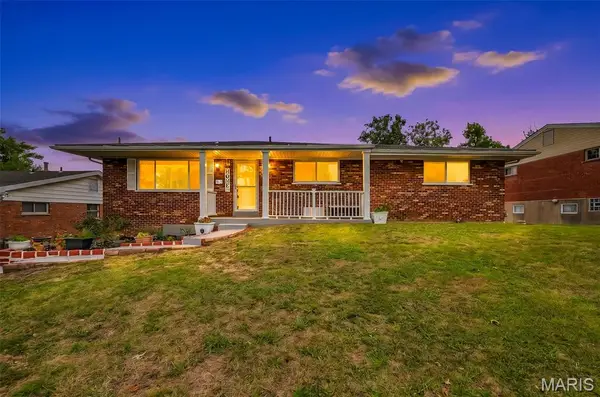 3927 Trotwood Place, St Louis, MO 63125