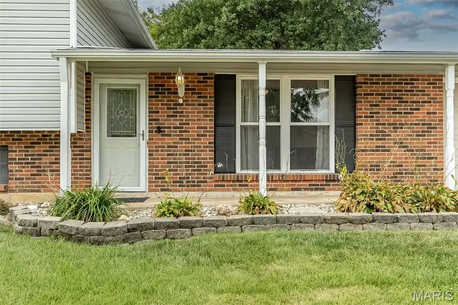 615 Country Lake Drive, Saint Peters, MO 63376 - #3