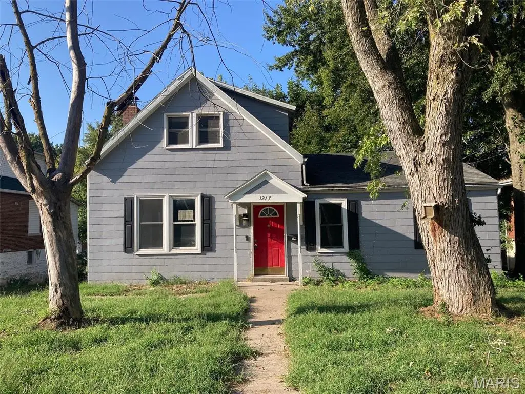 1217 W High Street, Jefferson City, MO 65109 - #1