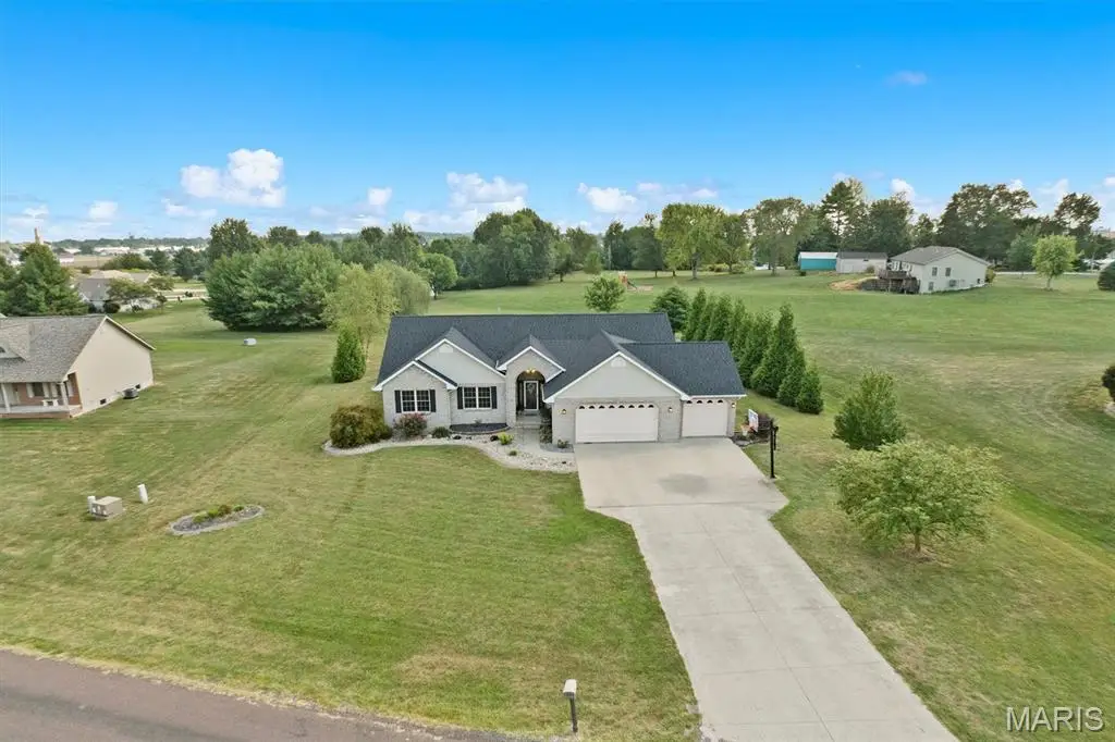 20 Glory Drive, Highland, IL 62249 - #1