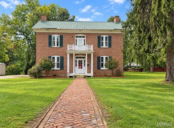 324 W Columbia Street, Farmington, MO 63640