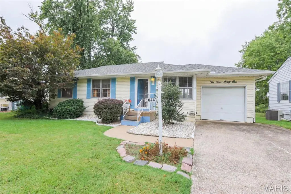 10441 Ewell Drive, Saint Louis, MO 63137 - #1