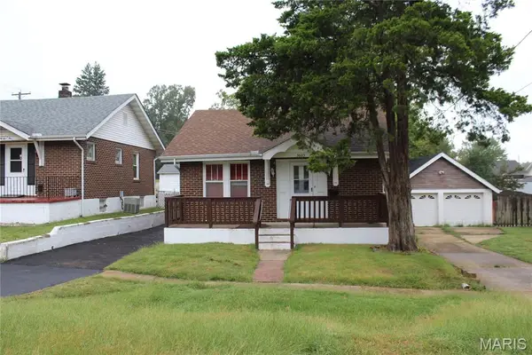 3603 Eminence Boulevard, St John, MO 63114
