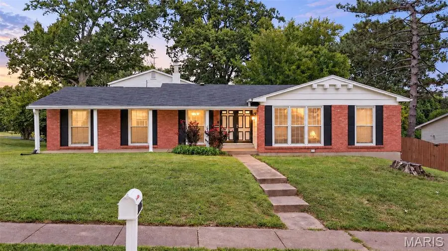 11695 Chandellay Drive, Saint Louis, MO 63146 - #2