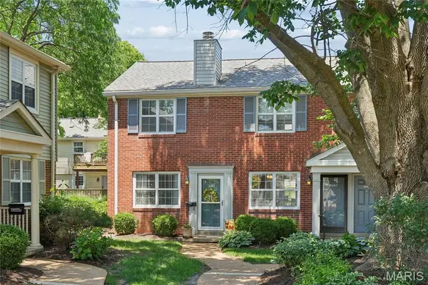 8869 Flamingo Court, St Louis, MO 63144