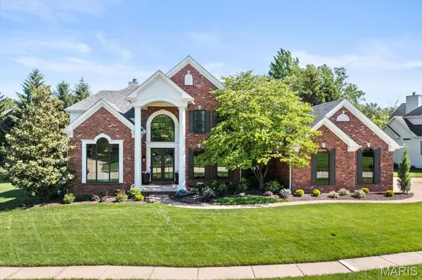 961 Tara Oaks Drive, Chesterfield, MO 63005