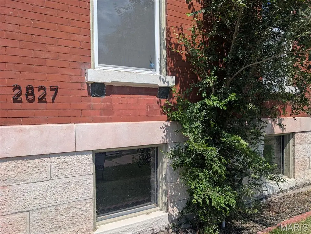 2827 Oregon Avenue, Saint Louis, MO 63118 - #1