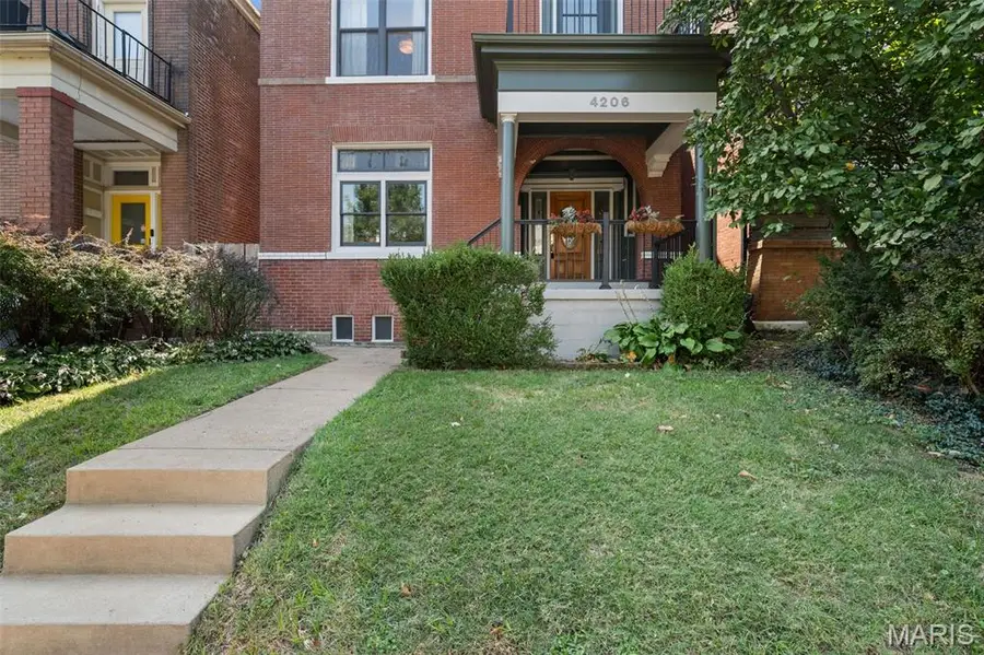 4206 Cleveland Avenue, Saint Louis, MO 63110 - #3
