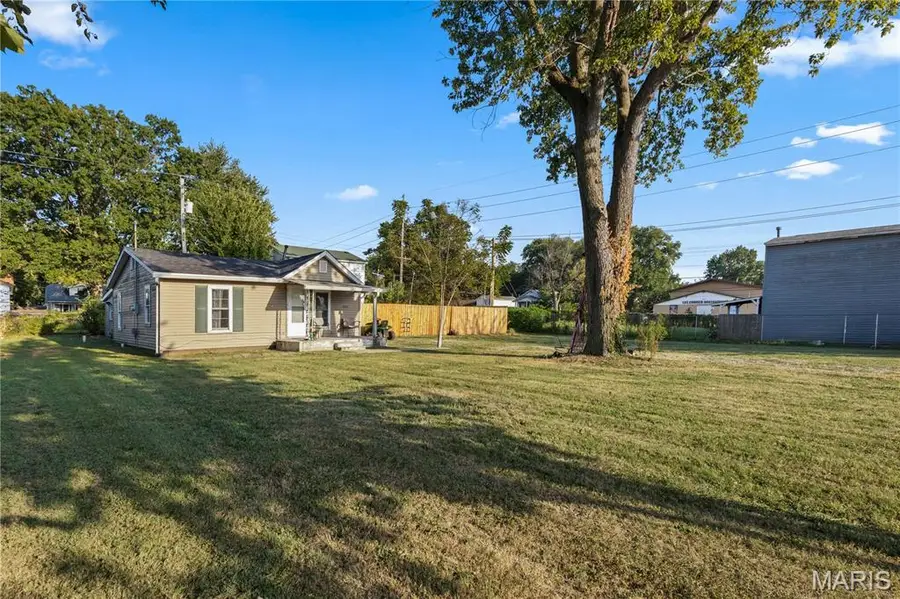 2704 Myrtle Avenue, Granite City, IL 62040 - #2