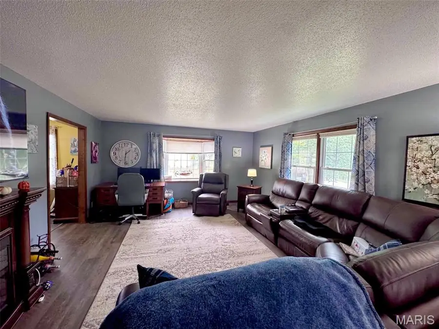 3307 Highway Mm, Hannibal, MO 63401 - #2