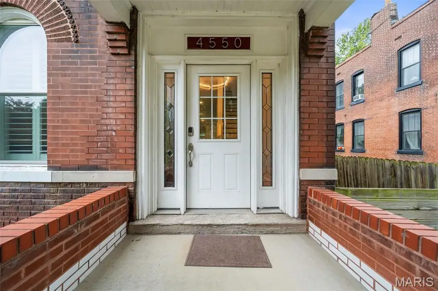 4550 Oakland Avenue, Saint Louis, MO 63110 - #3
