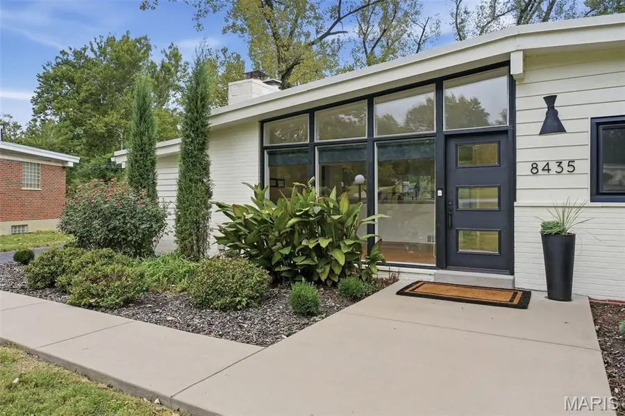 8435 Louwen Drive, Clayton, MO 63124 - #2