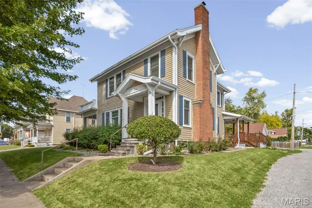 314 East Washington St., Pittsfield, IL 62363 - #1