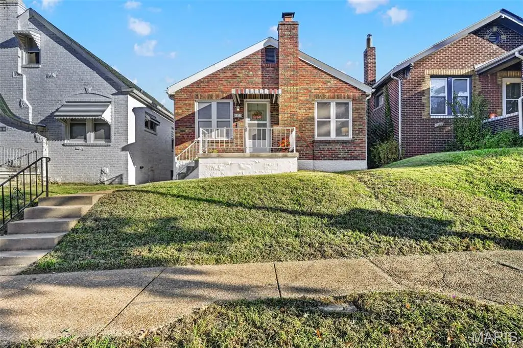 4531 Tholozan Avenue, Saint Louis, MO 63116 - #1
